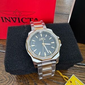 New Women’s two tones Invicta watch